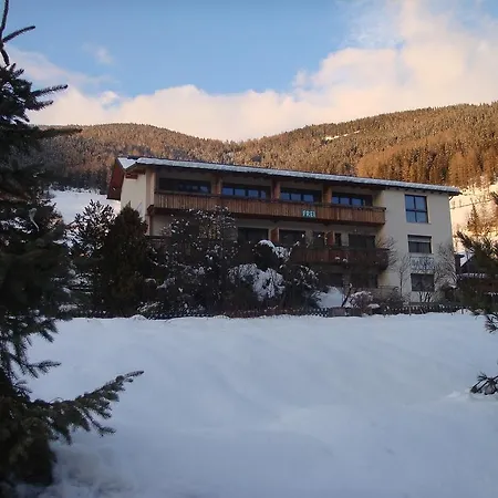 Haus Anni Penzion Bad Kleinkirchheim